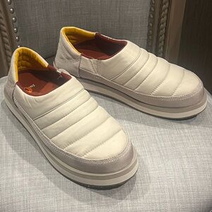 Men's cream Slip-On Shoes Sanuck Mens 11